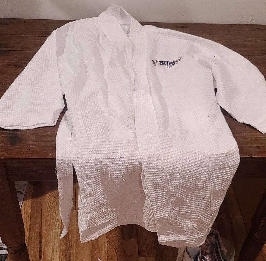 Short Robe