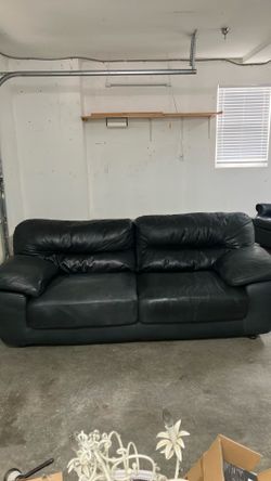 Italian Leather Sofa (Black)