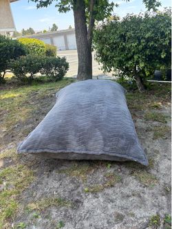 🩶 Giant Oversized Floor Pillow Lounger – Full Bed Size