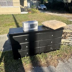 FREE Dresser Set (Mirror Included)