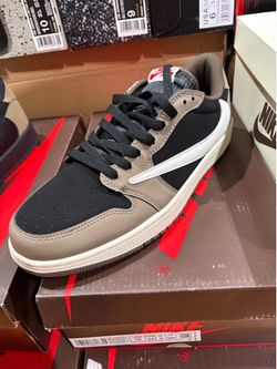 Jordan 1 low mocha men’s Sz 10
