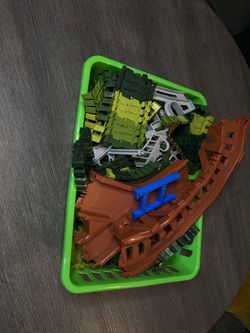 Dino car track