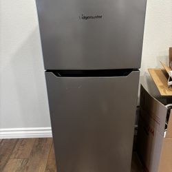 Fridge Master Mini Fridge