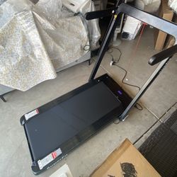 SuperFit Up To 7.5MPH 2.25HP Single Display Screen Treadmill Green