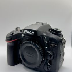 Nikon D7200 Bundle 