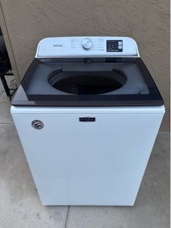 Lavadora Maytag digital