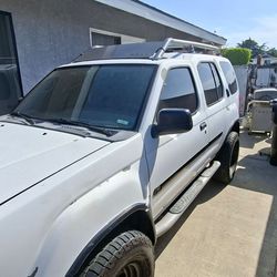 2000 Nissan Pathfinder