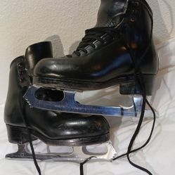 Size 2m3w Ice Figure Skates 