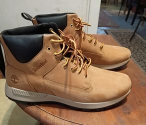 Timberland Mens Wheat Nubuck size 10½ Boots