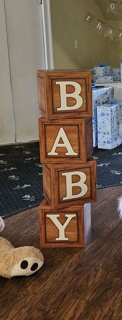 BABY BLOCKS AND 2 SIGNS