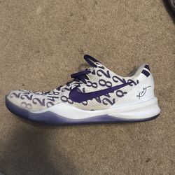 Used Kobe 8 ‘court purple’ size 13 men’s