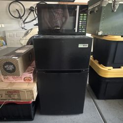 College Mini Fridge Microwave Combo 