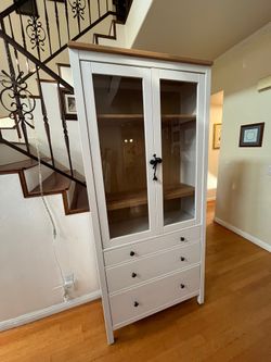 China Cabinet Brand New Bough For 400 Dollars Asking 300.00 OBO