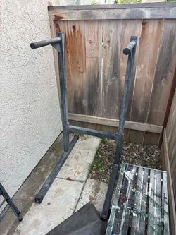 tricep dip station