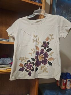 Cream Colored Medium Tee Vintage