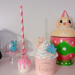 Fake Bake Cupcake 