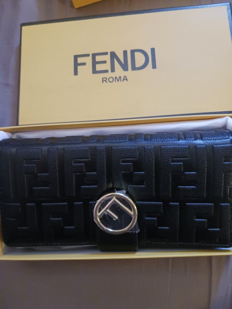 NWT Fendi Wallet 