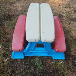 Kids picnic table