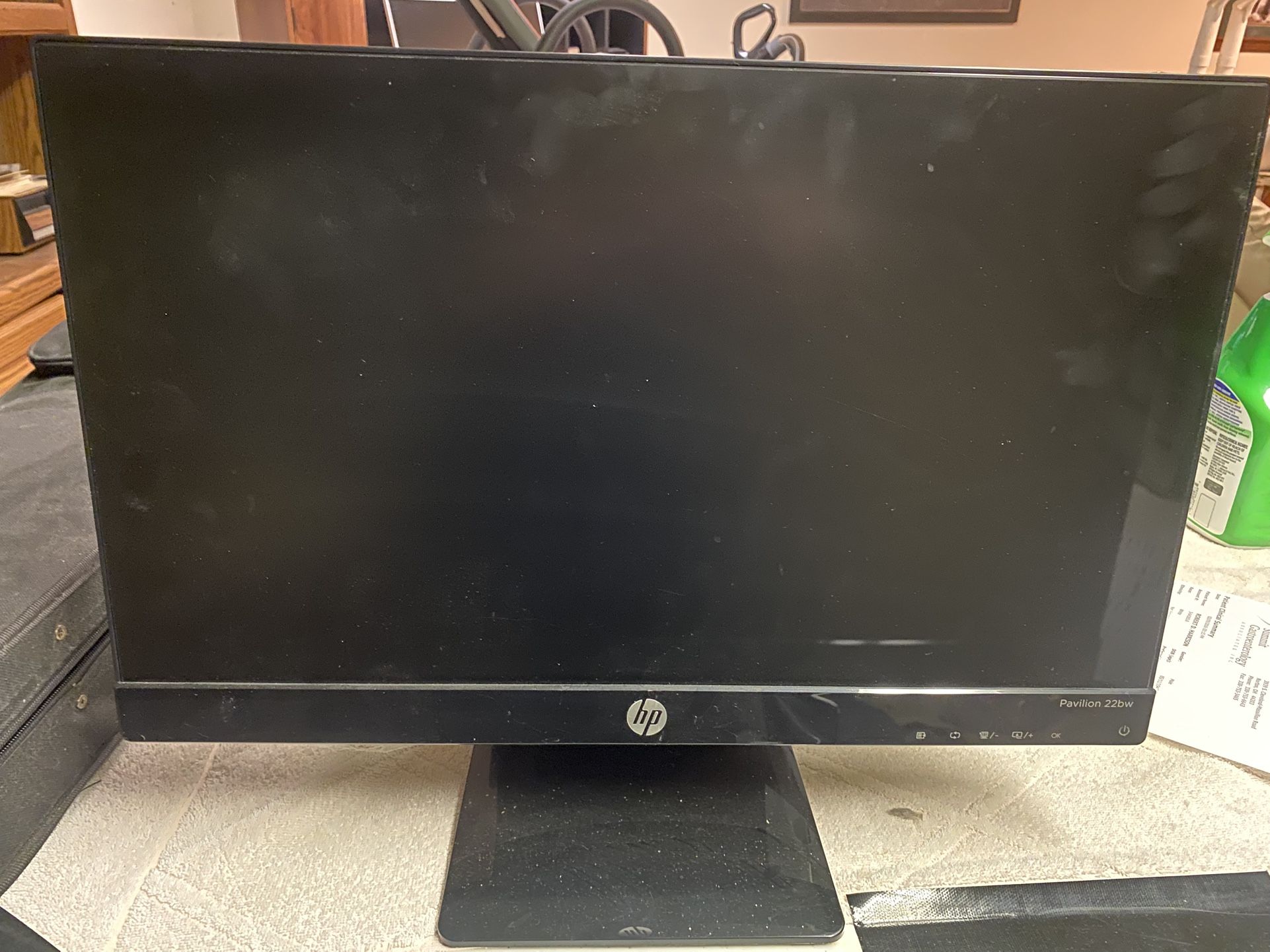 HP Pavilion 22bw 21.5” IPS LED Monitor – Full HD 1080p (With Stand, No Cables)