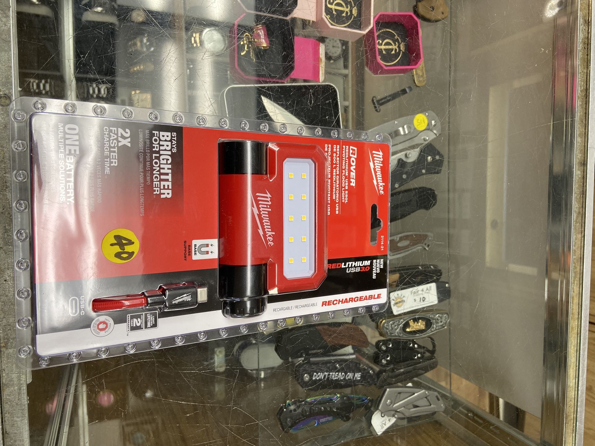 Milwaukee Rover Pivoting Flood Light
