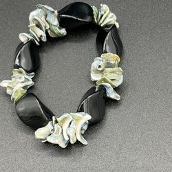 Smooth Black Stones And Seashells Stretchable Bracelet 