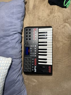 Akai Professional MPK225