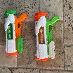 2 X-Shot fast-Fill Water Blaster