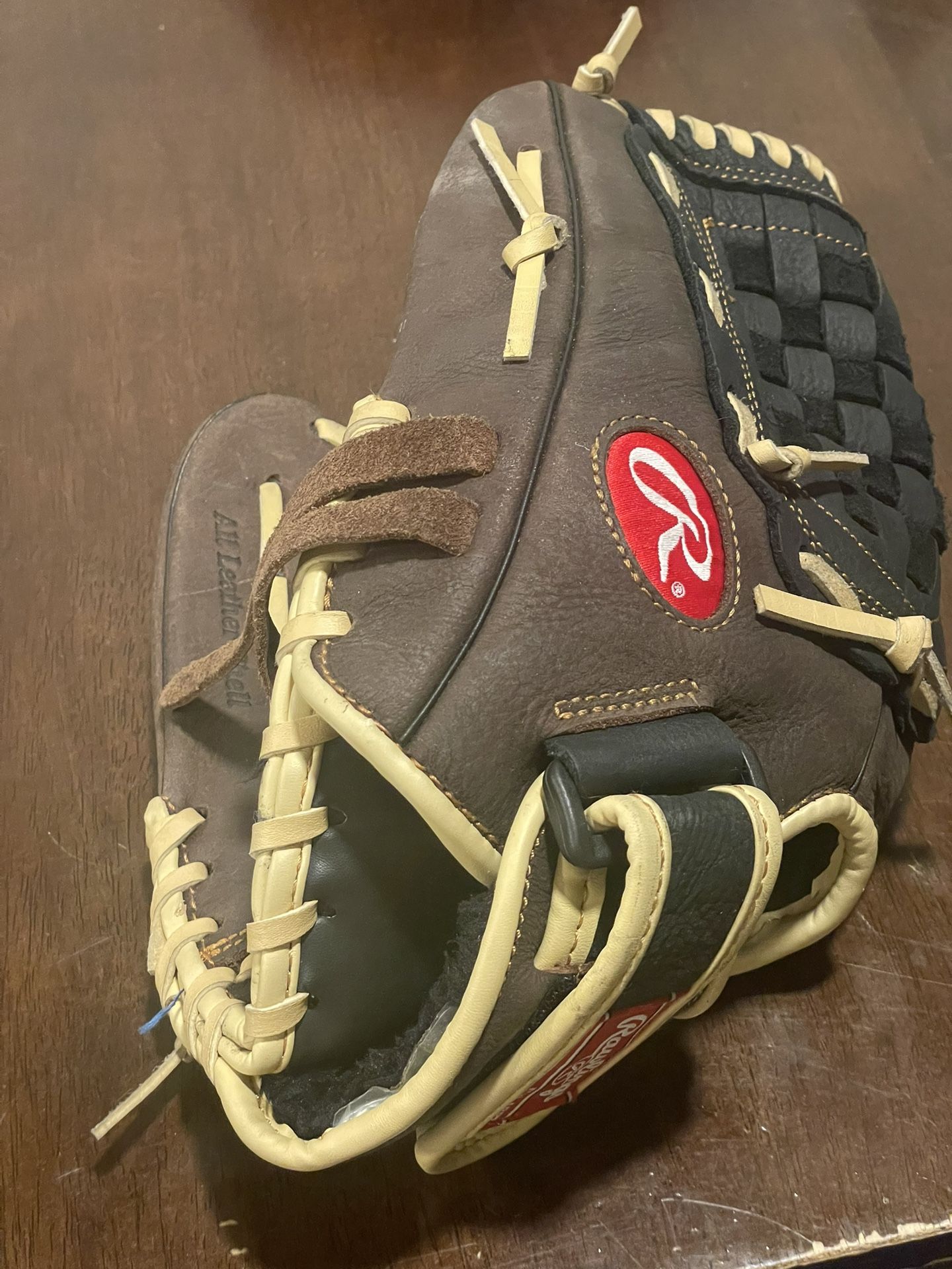 Rawlings 12.5" RBG36 Recreational Baseball and Softball Glove