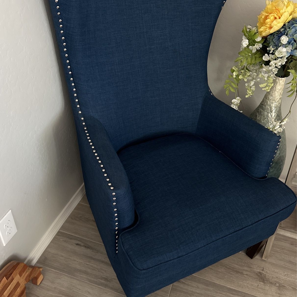 Blue accent Chair 