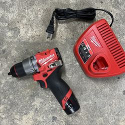 Milwuakee Fuel M12 Gen 3  Hammer Drill Kit 