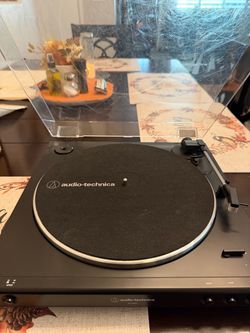 Audio Technica AT-LP60X w/Edifier Speakers