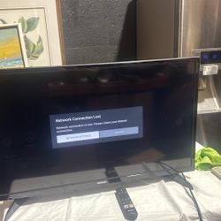 Toshiba 32” TV With Remote 