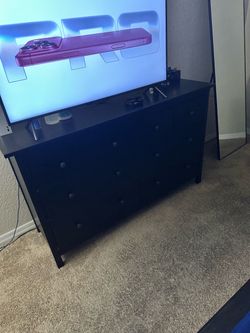 8-drawer dresser