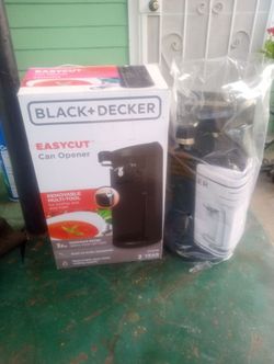 Bran new in box black and Decker can opener