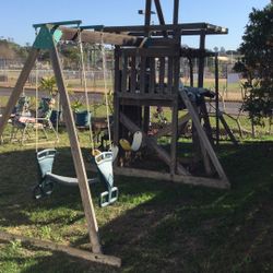 Swingset Play Structure 