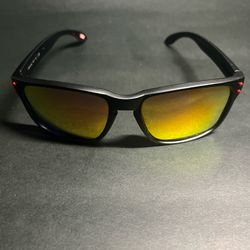 Oakley Holbrook OO9102 Men's Square Sunglasses - Orange Lens