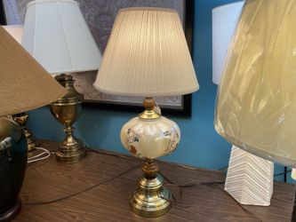 Vintage Hollywood Regency Opalescent Floral Glass Table Lamp
