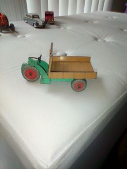 Dinky Toys Motocart 27C