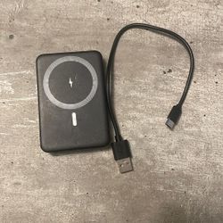 Energizer Magnetic Wireless Power Bank - 5W Charger