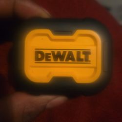 DeWalt Bluetooth Nosie CounselingHeadphones