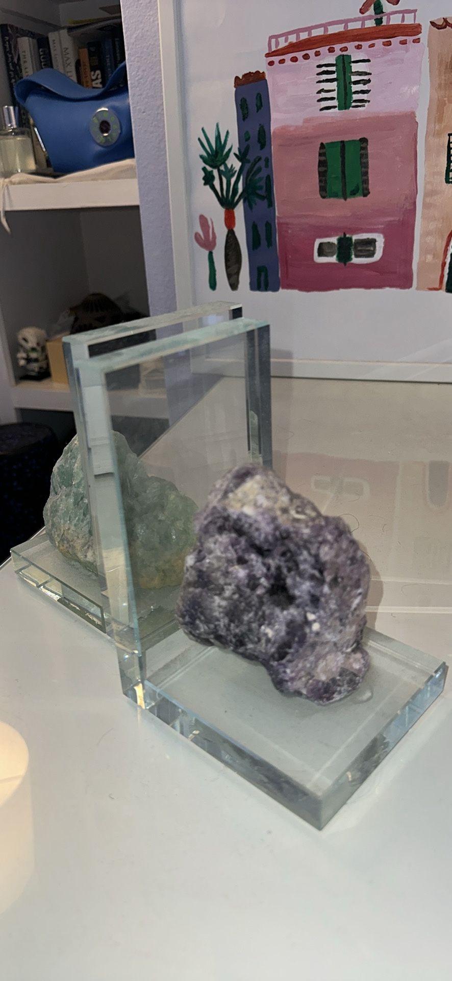 geode book stand