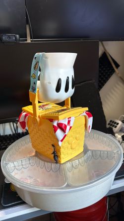 Mickey & Minnie's Basket popcorn bucket