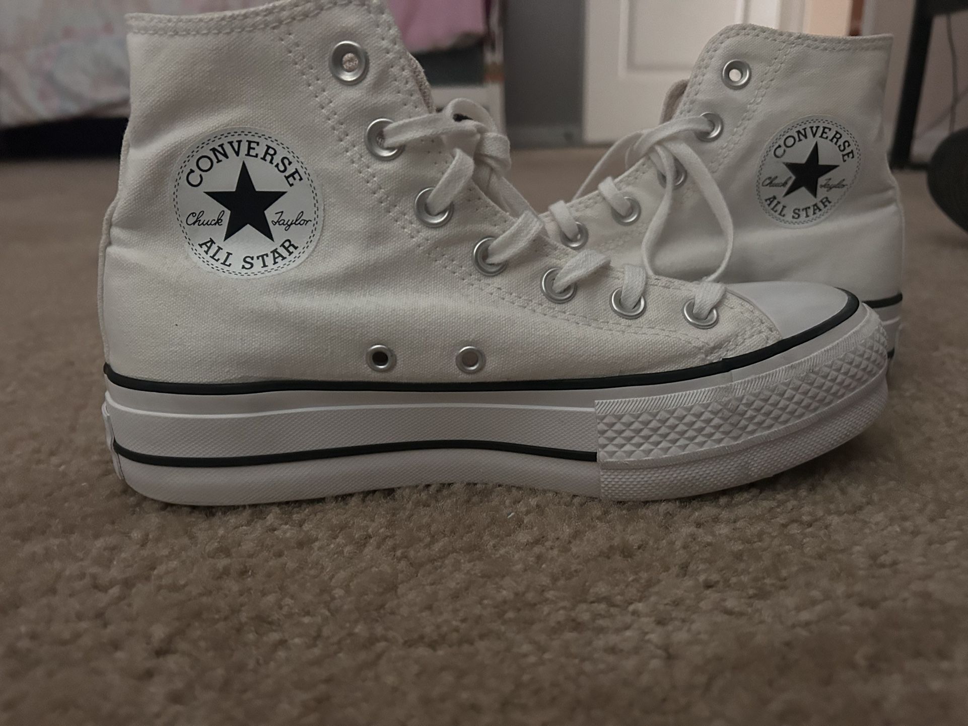 White Converse Chuck Taylor, All-Star