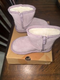 New boots by Ugg