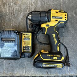 Dewalt 20V Drill 2 Battery’s And Charger