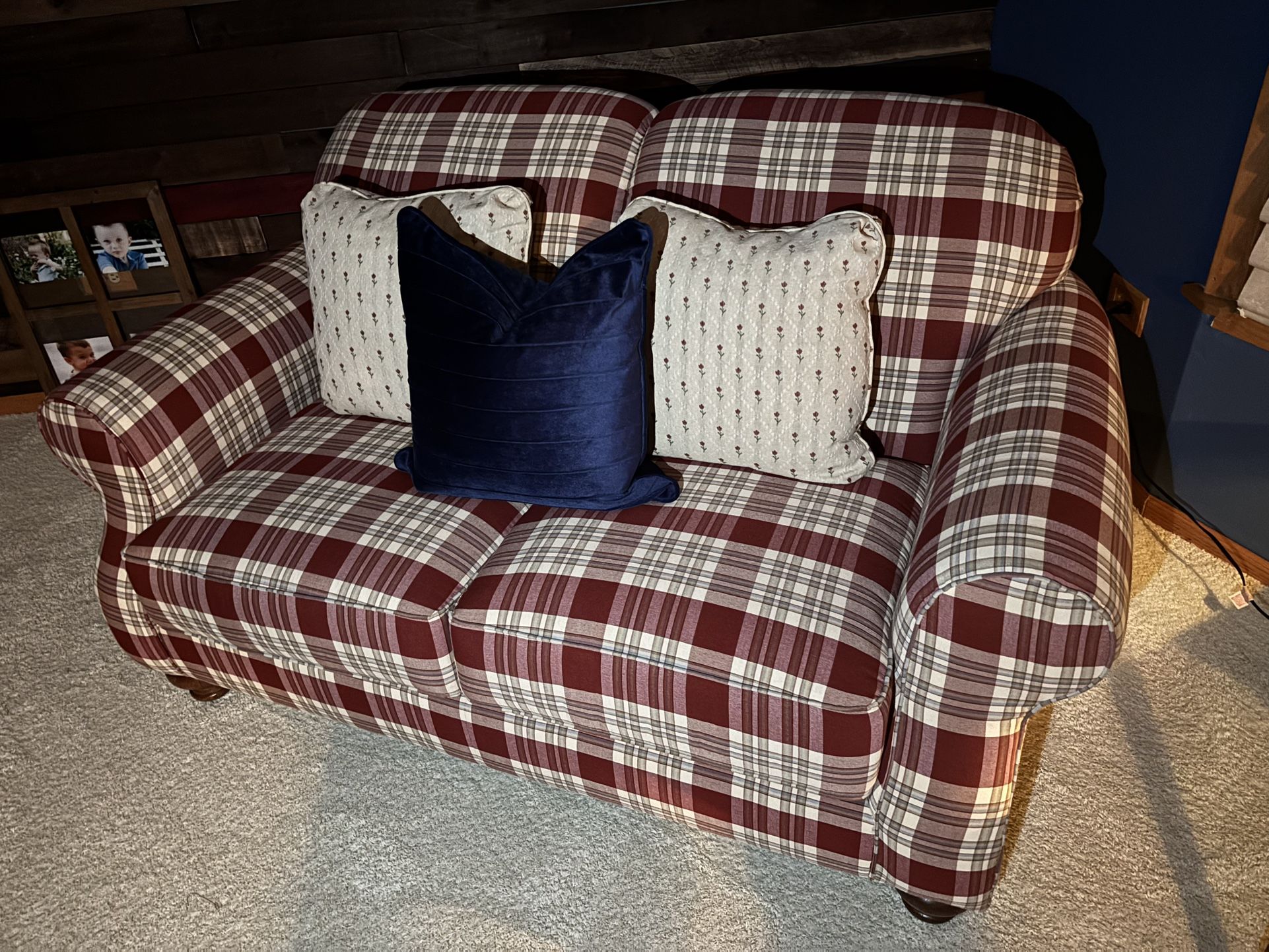 Broyhill Sofa And Lovesaeat