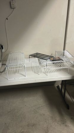 Kitchen, stacking shelves