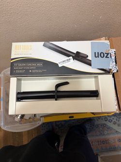 Hot Tools Pro Artist Black Gold Digital 1.25" Curling Iron For Soft Curls with High Shine Finish, 26 Heat Levels up to 455°F for All Hair Types, 9 Ft 