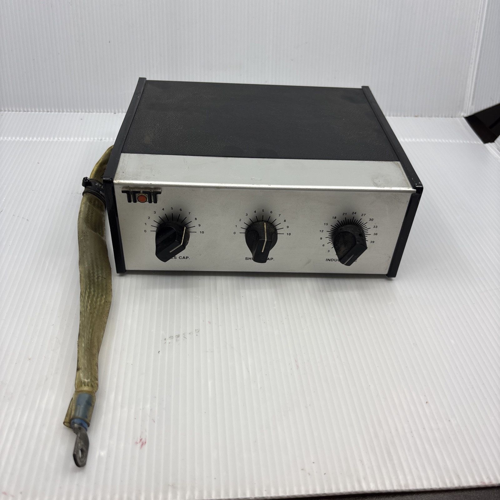SCARCE TEN-TEC 247 200 WATT 1.8-30 MHZ CONTINUOUS COVERAGE ANTENNA TUNER