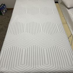 Sleepy’s 8” Snug Foam Mattress